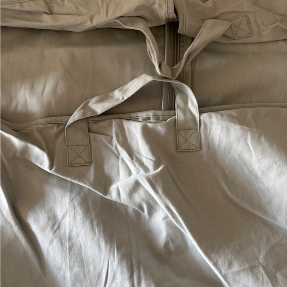 Neiman Marcus Elegant Gray Bag - Picture 3 of 4